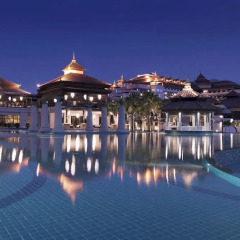 Отель Anantara The Palm Dubai Resort открытый бассейн