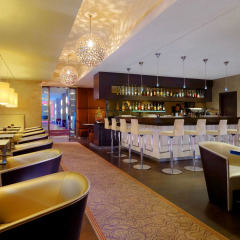 Sheraton Munich Arabellapark Hotel гостиничный бар