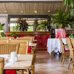 Hotel West End Nice ресторанный дворик