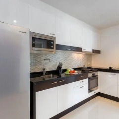Апартаменты The Regent Phuket Serviced Apartment Kamala Beach кухня в номере фото 3