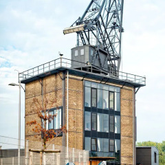 Отель Industrial House On The Riverside городской автобус