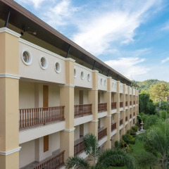 The Windmill Phuket Hotel вид на горы