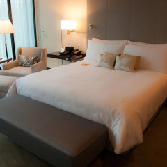 Four Seasons Hotel Tokyo at Marunouchi 5* Люкс повышенной комфортности с различными типами кроватей