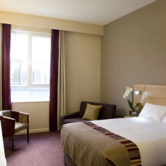Отель Jurys Inn Manchester City Centre 4* Улучшенный номер с различными типами кроватей