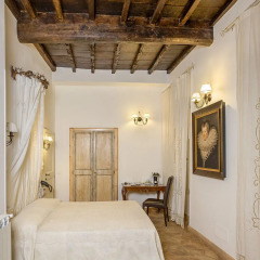 Отель Antica Dimora Donna Isabella 3* Улучшенный номер с различными типами кроватей