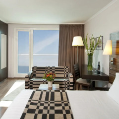 Crowne Plaza Tel Aviv Beach 3* Стандартный номер с различными типами кроватей фото 5