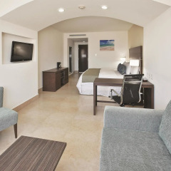 Отель LQ Hotel by La Quinta Cancun Мексика, Канкун - отзывы, цены и фото номеров - забронировать отель LQ Hotel by La Quinta Cancun онлайн комната для гостей фото 2
