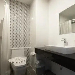 M.U.DEN Patong Phuket Hotel 3* Стандартный номер разные типы кроватей фото 3