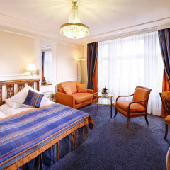 Отель Schweizerhof Zürich 4* Стандартный номер с различными типами кроватей фото 6