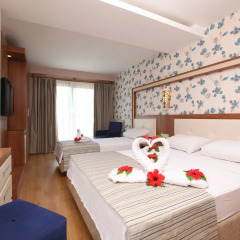 Отель Liberty Hotels Oludeniz 4* Улучшенный номер с различными типами кроватей фото 3