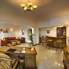 Отель The Suryaa New Delhi 5* Люкс повышенной комфортности с различными типами кроватей