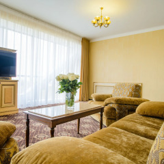 SK Royal Kaluga Hotel 4* Люкс с двуспальной кроватью