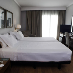 Отель Ciudad de Castelldefels 3* Стандартный номер с двуспальной кроватью