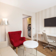 Отель NH Collection Frankfurt City 4* Люкс с различными типами кроватей фото 5