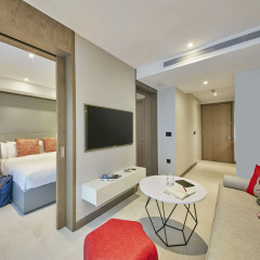 Отель Oakwood Studios Singapore 4* Апартаменты с различными типами кроватей