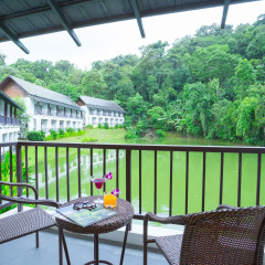 Отель Tinidee Golf Resort at Phuket балкон