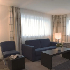 Movenpick Hotel Amsterdam City Centre гостиная