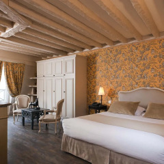 Отель Hôtel Ducs D'Anjou 4* Люкс с различными типами кроватей
