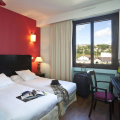 Отель Hôtel Berlioz 3* Улучшенный номер с 2 отдельными кроватями