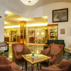 Hotel Stefanie вестибюль
