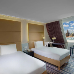 Отель Hilton Prague Old Town 5* Представительский номер с различными типами кроватей фото 7