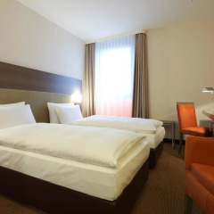 Отель InterCityHotel Berlin Hauptbahnhof 4* Стандартный номер с различными типами кроватей фото 3