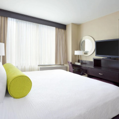 Отель Fairfield Inn & Suites by Marriott New York Midtown Manhattan/Penn Station 3* Стандартный номер с различными типами кроватей