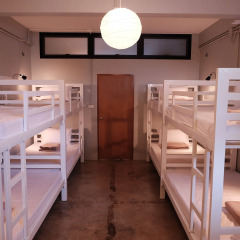 Petit Hostel Кровать в общем номере с двухъярусной кроватью