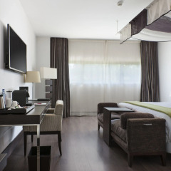 Отель NH Collection Santiago de Compostela 5* Стандартный номер разные типы кроватей фото 3