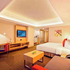 Отель Novotel Singapore Clarke Quay 4* Представительский номер с различными типами кроватей