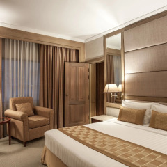 Отель Arnoma Grand 4* Люкс
