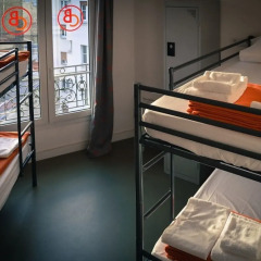 Beautiful Belleville Hostel & Hotel Кровать в общем номере с двухъярусной кроватью