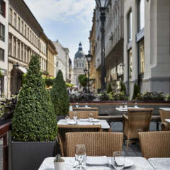 Отель Four Seasons Gresham Palace столовая на открытом воздухе фото 2