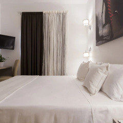 Rooms By Alexandra Hotel Улучшенный номер