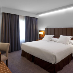Hotel Claridge Madrid 4* Улучшенный номер с различными типами кроватей