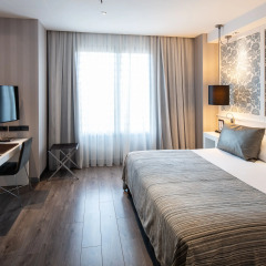 Отель Catalonia Barcelona Plaza 4* Люкс с различными типами кроватей