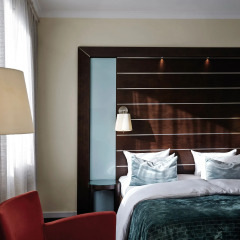 Imperial Hotel 4* Улучшенный номер с двуспальной кроватью