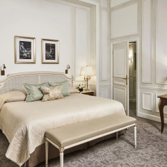 Отель Le Meurice Dorchester Collection 5* Представительский номер