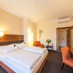 Novum Hotel Flora Düsseldorf 4* Номер Делюкс с различными типами кроватей