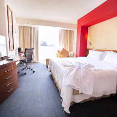 Отель Holiday Inn Express Guadalajara Expo комната для гостей фото 2