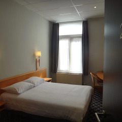 Отель Safestay Brussels 2* Стандартный номер с двуспальной кроватью