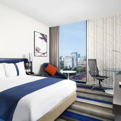 Отель Holiday Inn Express Bangkok Siam 3* Стандартный номер с различными типами кроватей фото 3