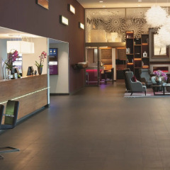 Movenpick Hotel Amsterdam City Centre лобби лаундж