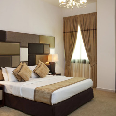 Al Waleed Palace Hotel Apartments Oud Metha 4* Улучшенные апартаменты с различными типами кроватей