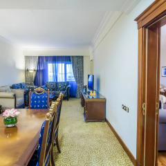 Отель Grand Excelsior Bur Dubai 4* Представительский люкс