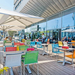 Отель Holiday Inn Bern Westside бассейн