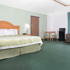 Отель Days Inn by Wyndham St Cloud 2* Люкс с различными типами кроватей