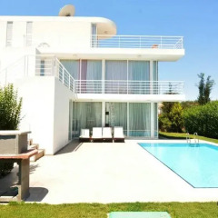 Отель Novron Feronia Villas бассейн фото 3