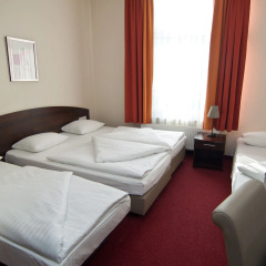 Novum Hotel Eleazar City Center 3* Стандартный семейный номер разные типы кроватей