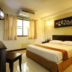 Отель Rambuttri Village Inn & Plaza 3* Улучшенный номер с различными типами кроватей фото 2
